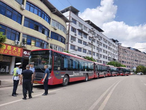 安全護航 助力高考——內江市東興城鄉公交公司保考運輸在行動