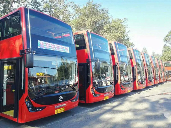 綠色出行新篇章 國內(nèi)首條純電動雙層觀光車線路正式開通